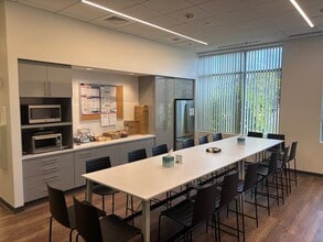 117 Kendrick St, Needham, MA à louer Photo intérieure– Image 2 sur 3