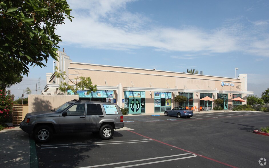 3295 Business Park Dr, Vista, CA à louer - Photo de l’immeuble – Image 2 sur 4