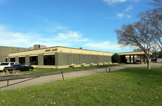 Plus de détails pour 3021 Mangum Rd, Houston, TX - Industriel/Logistique à louer