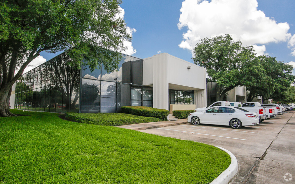 10610-10618 Rockley Rd, Houston, TX à louer - Photo de l’immeuble – Image 1 sur 10