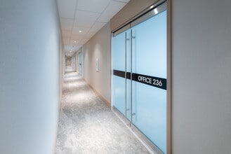 3328 No. 3 Rd, Richmond, BC à louer Photo intérieure– Image 1 sur 5