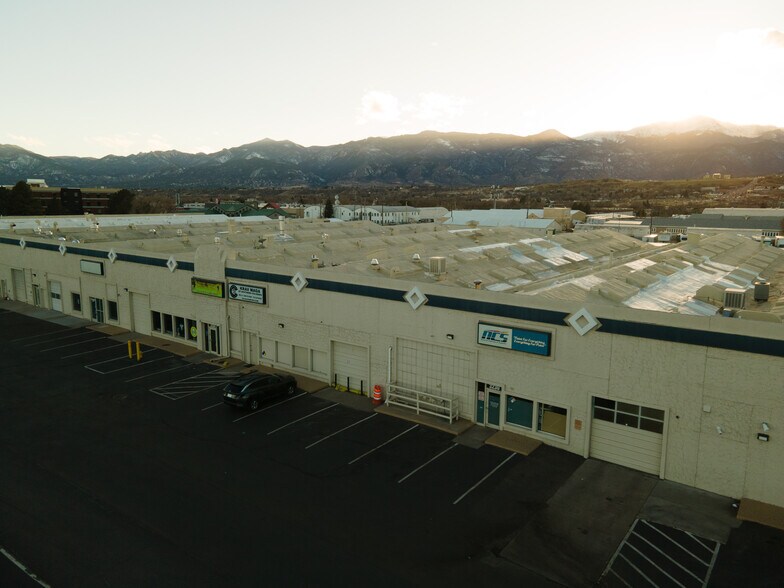 3200-3250 N Nevada Ave, Colorado Springs, CO à louer - Photo de l’immeuble – Image 2 sur 17