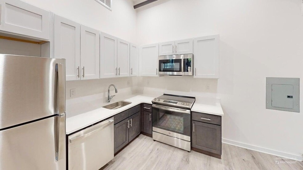 70 Roseville Ave, Newark, NJ à vendre - Photo intérieure – Image 3 sur 10