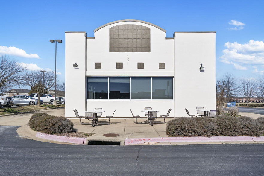 7420 W Sunset Ave, Springdale, AR à louer - Photo de l’immeuble – Image 2 sur 20