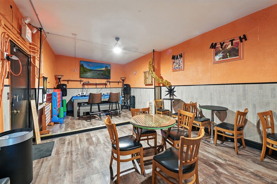5431 W Lisbon Ave, Milwaukee, WI à vendre - Photo de l’immeuble – Image 3 sur 11