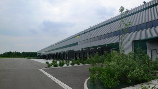 Industriel/Logistique dans Longueil-Sainte-Marie à louer Photo de l’immeuble– Image 1 sur 27