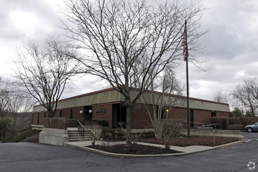 950 W Valley Forge Rd, King Of Prussia, PA à vendre - Photo de l’immeuble – Image 1 sur 7