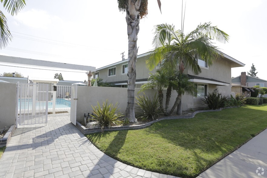 12132 Bailey St, Garden Grove, CA à vendre - Photo principale – Image 1 sur 4