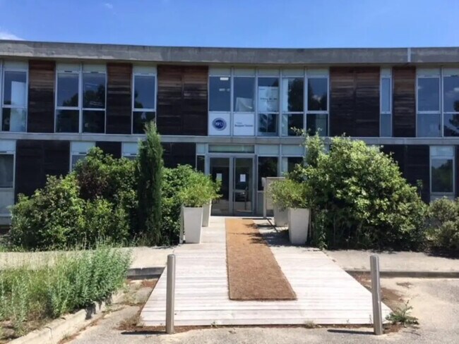 Plus de détails pour Bureau à louer