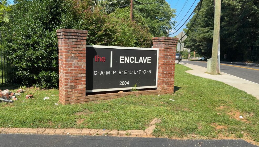 2604 Campbellton Rd SW, Atlanta, GA à vendre - Photo de l’immeuble – Image 1 sur 7