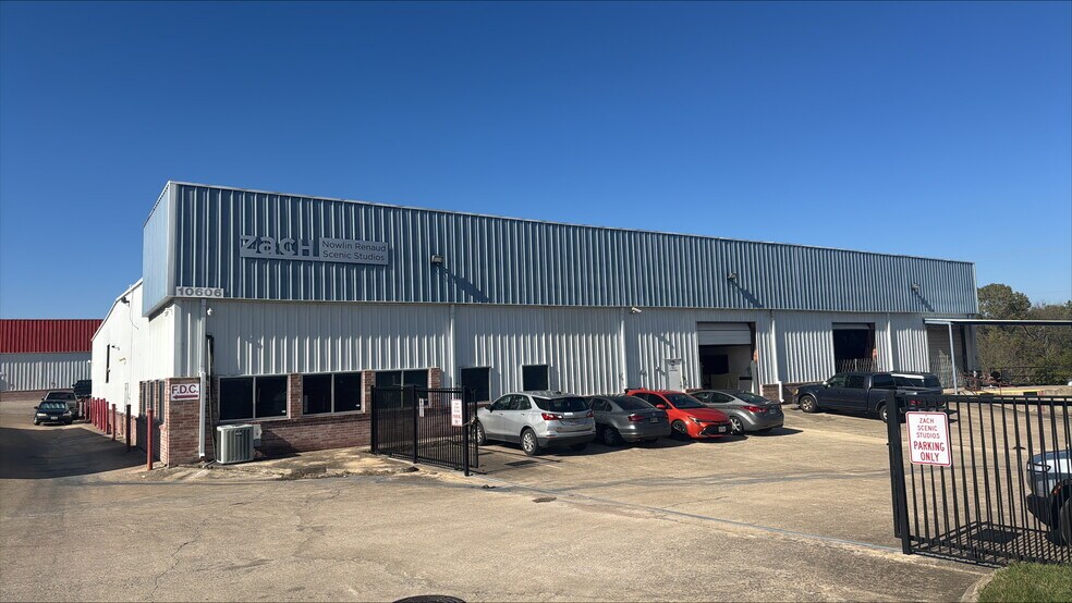 10606 Bluff Bend Dr, Austin, TX à vendre - Photo de l’immeuble – Image 1 sur 7