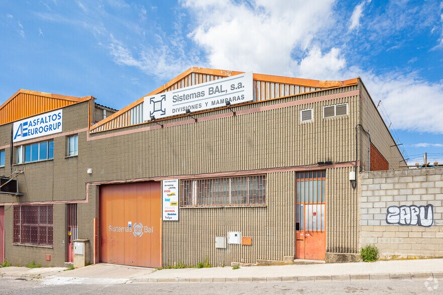 Industriel/Logistique dans Ripollet, Barcelona à vendre - Photo de l’immeuble – Image 2 sur 2