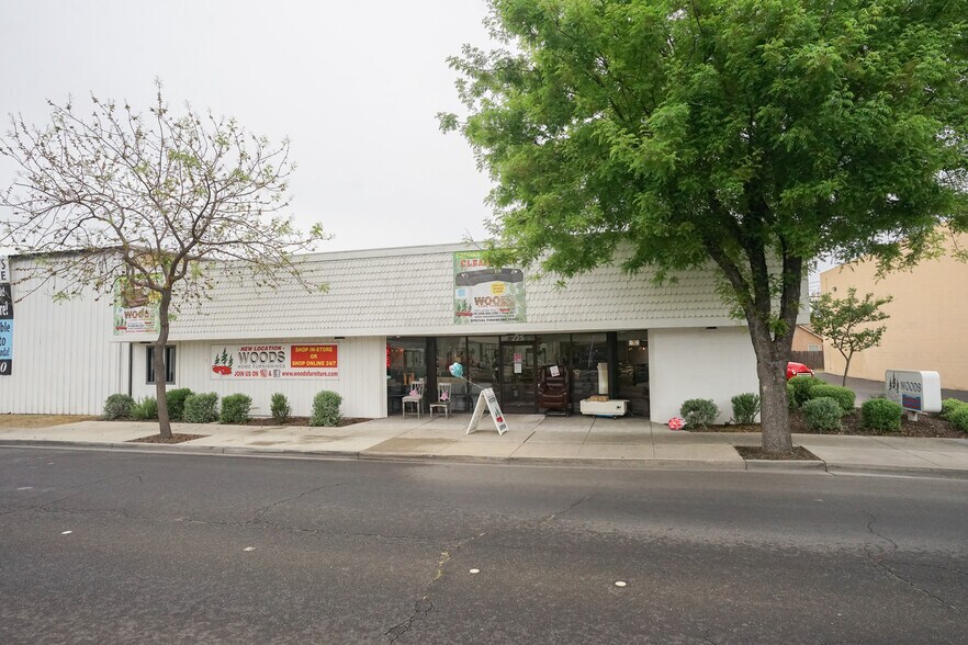 225 Lander Ave, Turlock, CA à vendre - Photo de l’immeuble – Image 3 sur 18