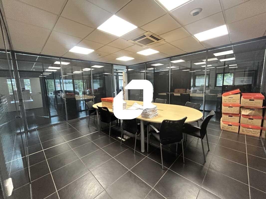 Bureau dans Saint-Brice-sous-Forêt à louer Photo de l’immeuble– Image 1 sur 9