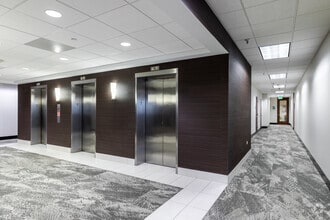 4500 S Cherry Creek Dr, Denver, CO à louer Photo intérieure– Image 2 sur 2