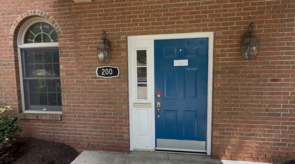 514 Pellis Rd, Greensburg, PA à louer - Photo de l’immeuble – Image 2 sur 11