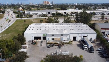 2250 Australian Ave, Riviera Beach, FL à louer Photo de l’immeuble– Image 1 sur 5