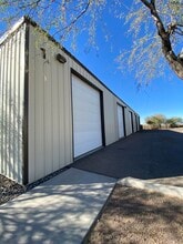 8300 E Valencia Rd, Tucson, AZ à louer Photo intérieure– Image 2 sur 23