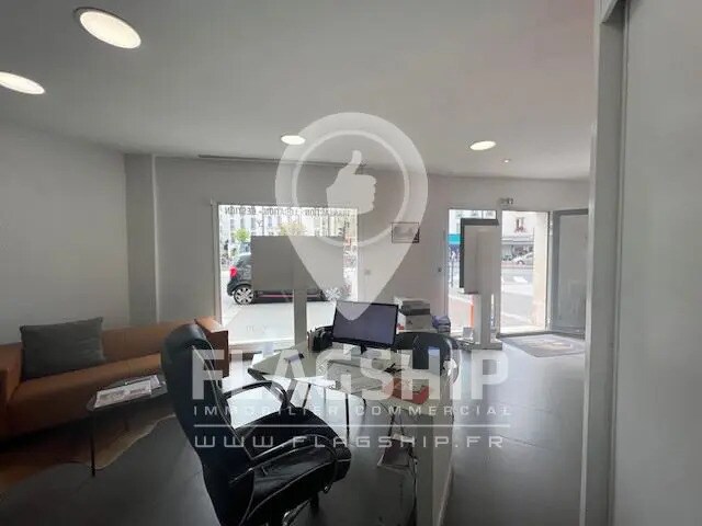 Plus de détails pour Local commercial à louer