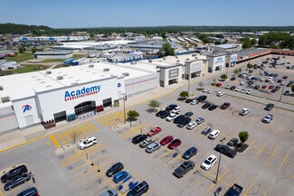 Plus de détails pour 401 E Poyntz Ave, Manhattan, KS - Local commercial à vendre