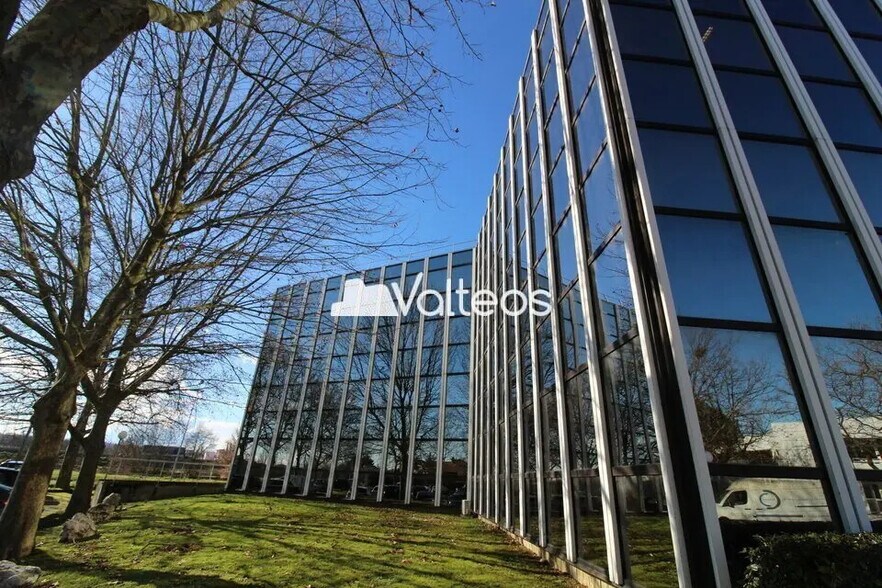 232 Rue De La Découverte, Labège à louer - Photo de l’immeuble – Image 2 sur 6