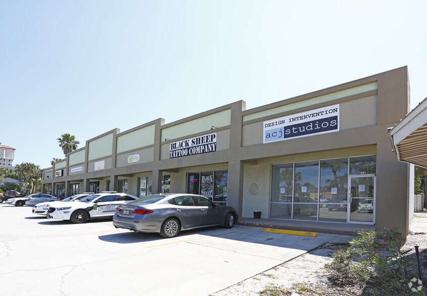 204-216 S 3rd Ave, Jacksonville Beach, FL à louer - Photo de l’immeuble – Image 2 sur 6