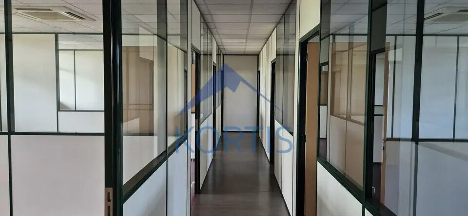 Bureau dans Bron à louer - Photo intérieure – Image 3 sur 3