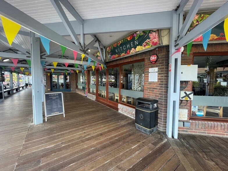 40 The Boardwalk, Portsmouth à louer - Photo de l’immeuble – Image 2 sur 21