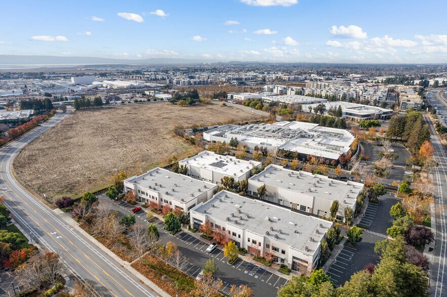 809-837 Corporate Way, Fremont, CA à vendre - Photo de l’immeuble – Image 1 sur 34