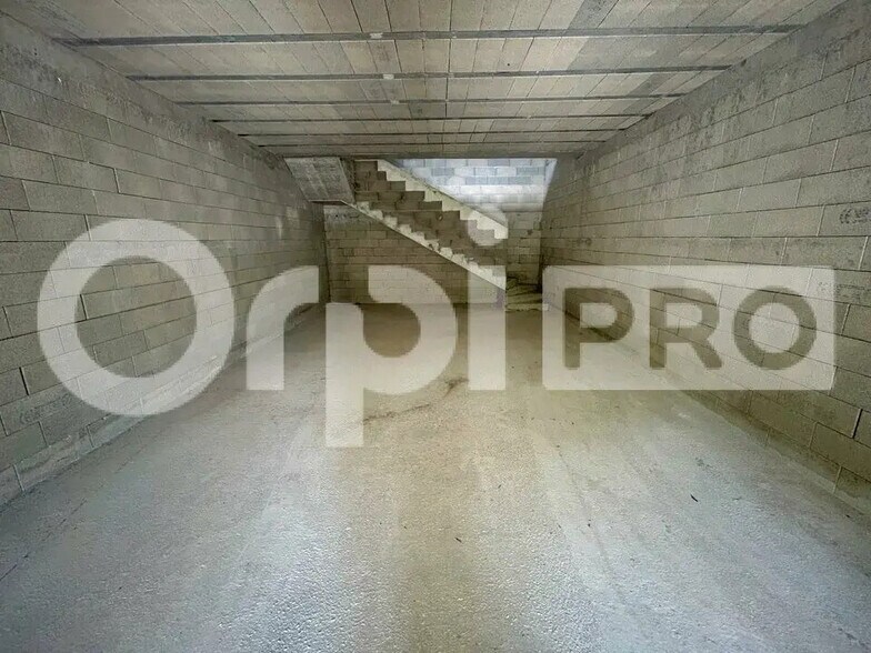 Local d'activités dans Saint-Chéron à vendre - Photo de l’immeuble – Image 1 sur 6