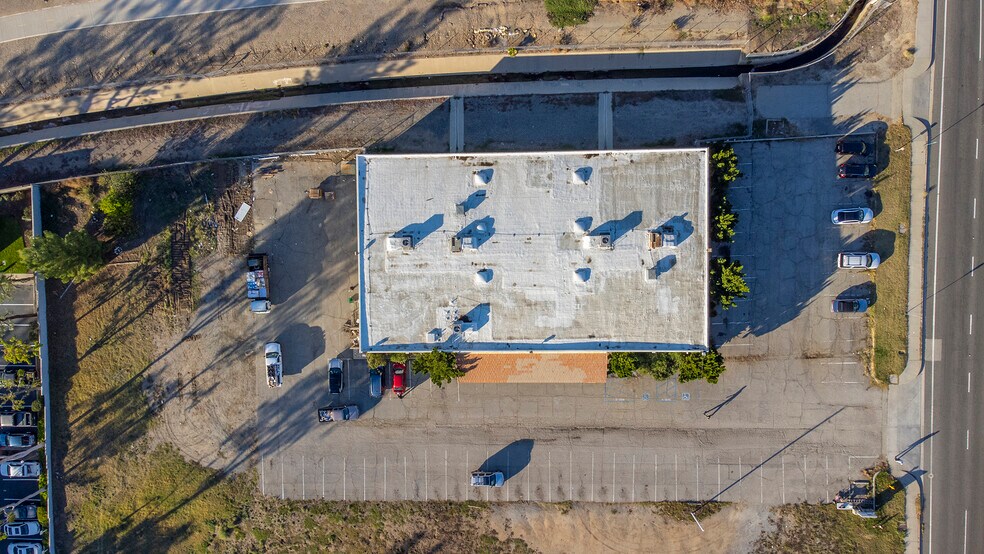 7110 Archibald Ave, Rancho Cucamonga, CA à vendre - Photo de l’immeuble – Image 3 sur 14