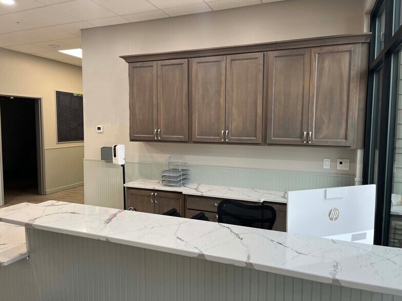 1606 NW Irvinedale Dr, Ankeny, IA à vendre - Photo intérieure – Image 2 sur 30