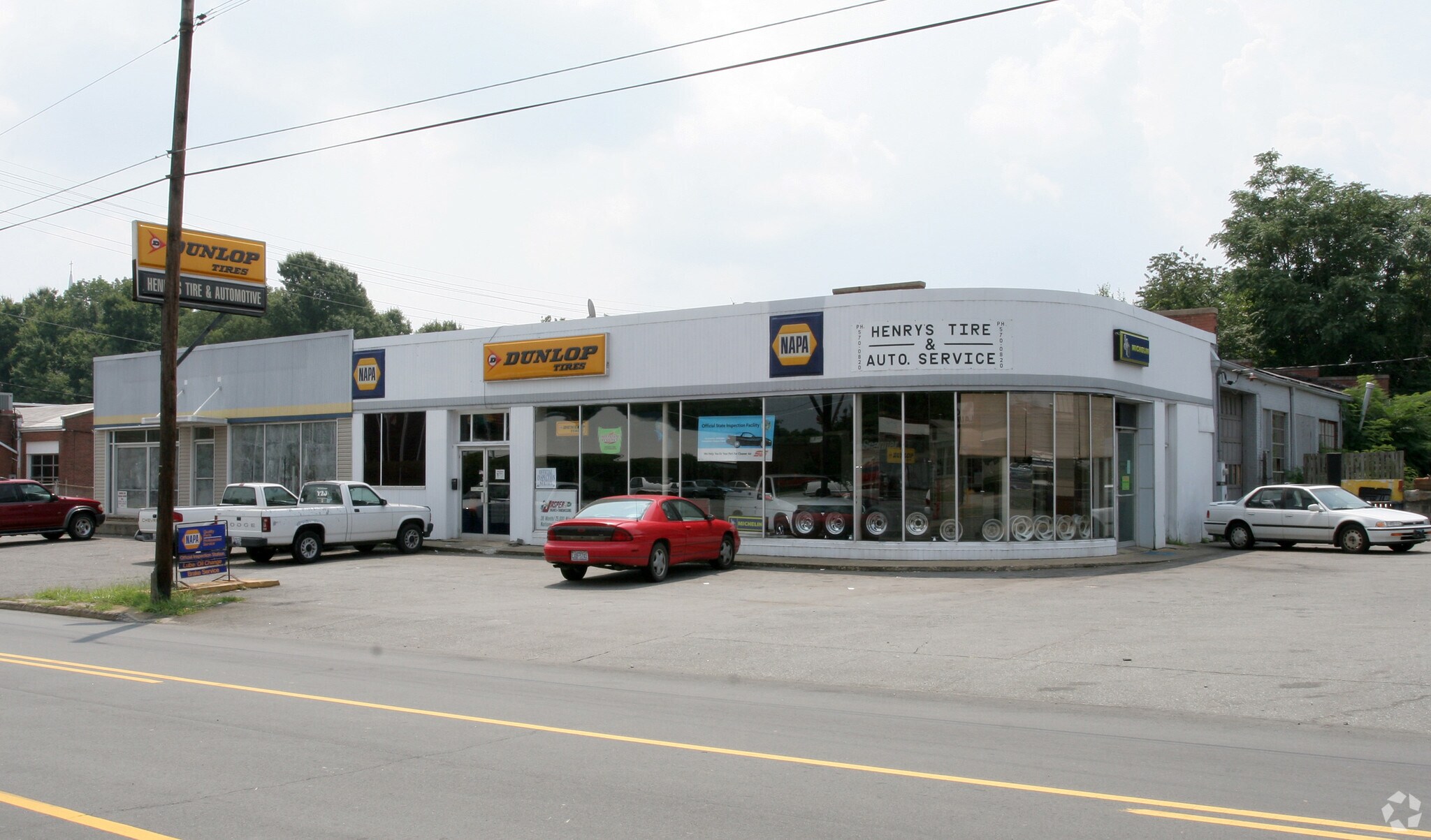 330 Harden St, Graham, NC à louer Photo principale– Image 1 sur 2