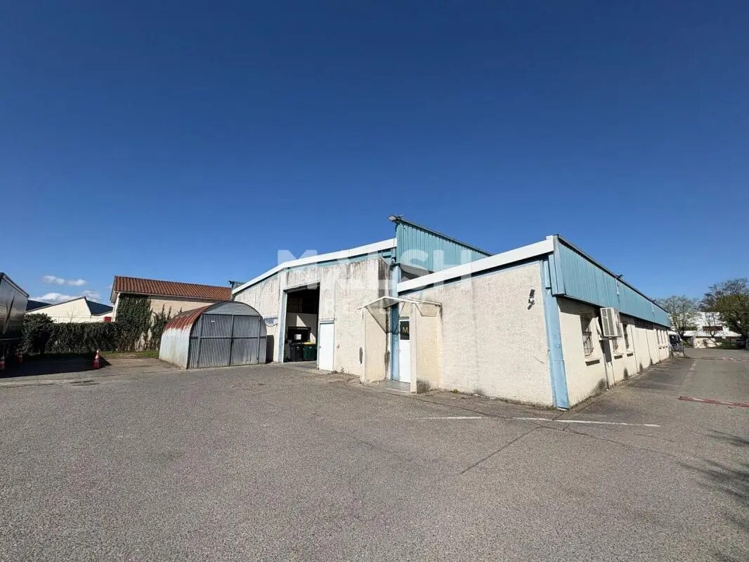 Bureau dans Décines-Charpieu à louer Photo de l’immeuble– Image 1 sur 8