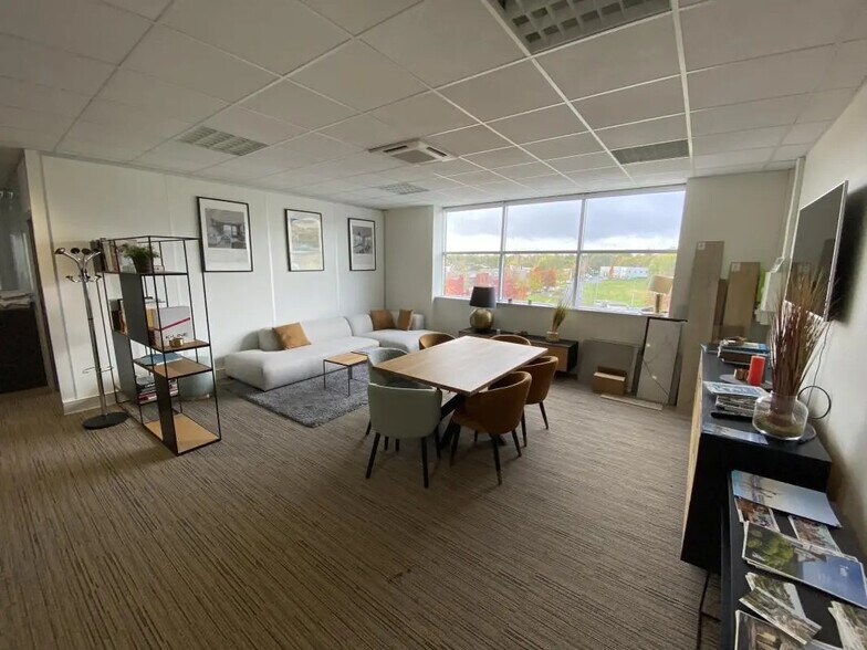 Bureau dans Lambersart à louer - Photo de l’immeuble – Image 3 sur 7