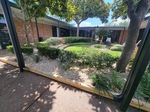 4910 Willowbend Blvd, Houston, TX à louer Photo intérieure– Image 1 sur 16