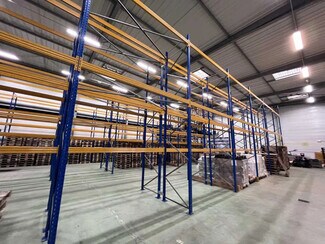 Plus de détails pour Local d'activités à louer