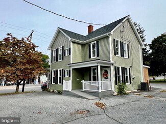 Plus de détails pour 494 E King St, Shippensburg, PA - Local d’activités à vendre
