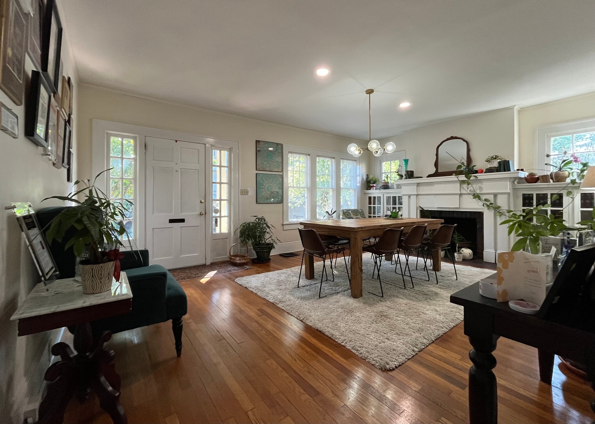 1130 Harding Pl, Charlotte, NC à louer Photo de l’immeuble– Image 1 sur 5