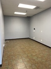 1126 W Foothill Blvd, Upland, CA à louer Photo intérieure– Image 1 sur 1