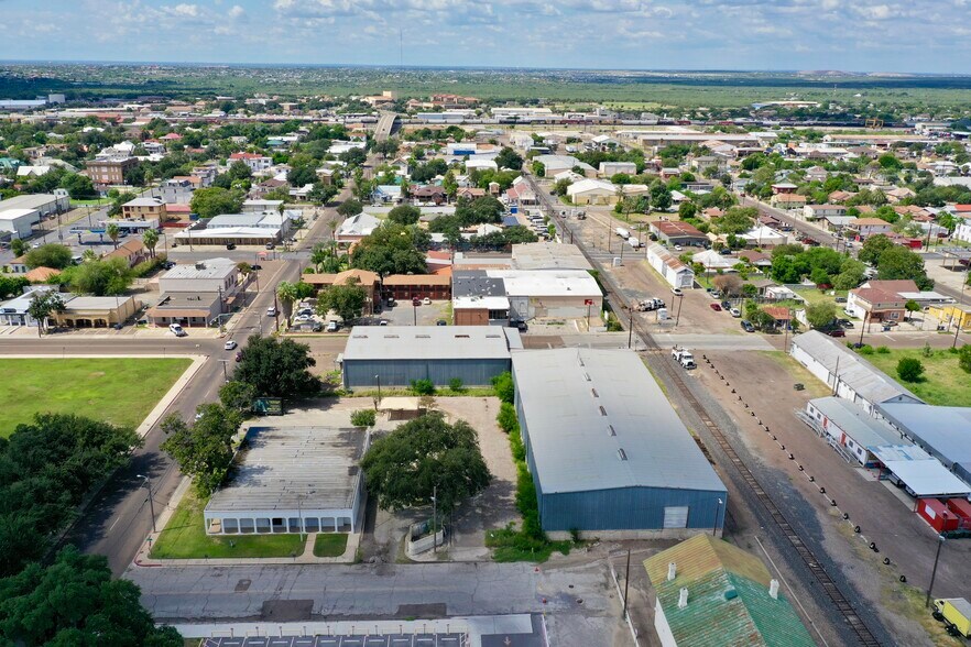 1119 Juarez Ave, Laredo, TX à vendre - Photo de l’immeuble – Image 2 sur 8