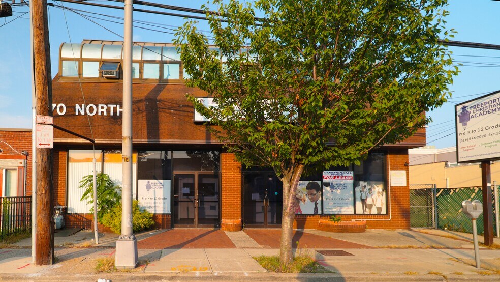 70 N Main St, Freeport, NY à louer - Photo de l’immeuble – Image 3 sur 5