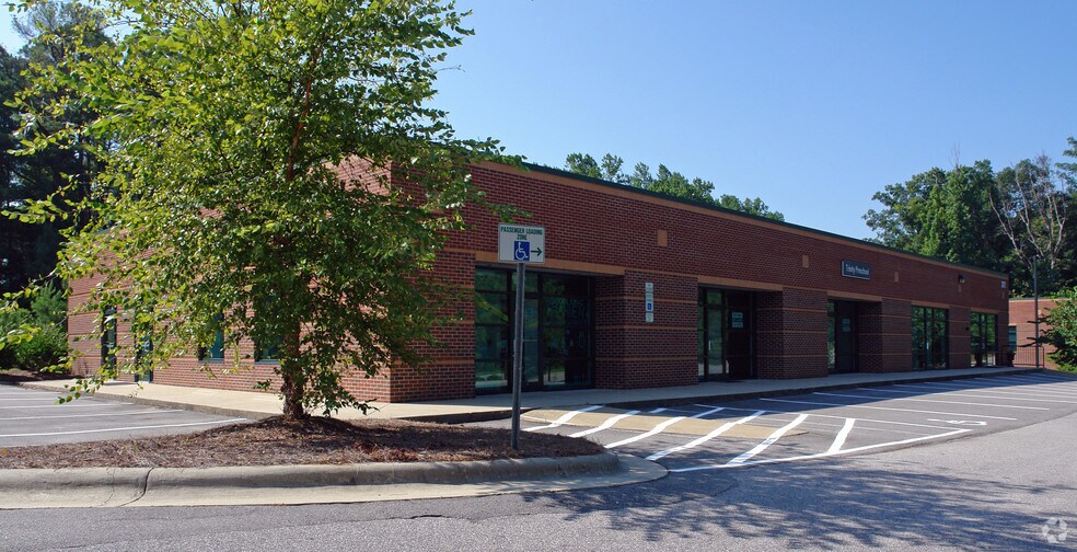 2172 N Salem St, Apex, NC à louer - Photo de l’immeuble – Image 2 sur 3