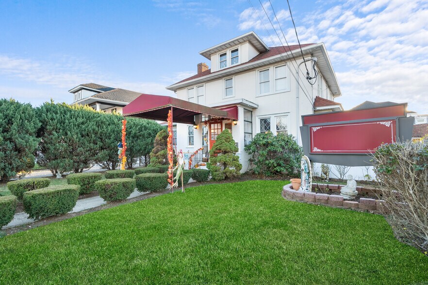 70 Park Ave, Bay Shore, NY à vendre - Photo de l’immeuble – Image 2 sur 38