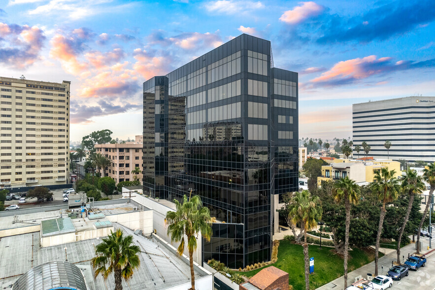 233 Wilshire Blvd, Santa Monica, CA à louer - Photo de l’immeuble – Image 2 sur 11