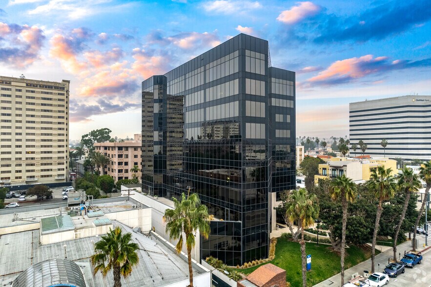 233 Wilshire Blvd, Santa Monica, CA à louer - Photo de l’immeuble – Image 3 sur 12