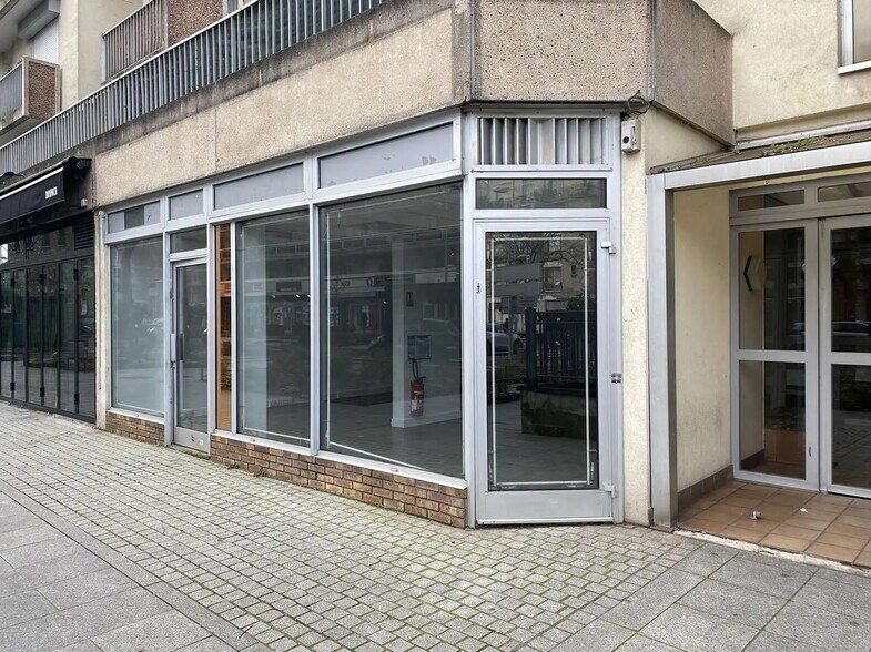 Local commercial dans Épinay-sur-Seine à louer - Photo de l’immeuble – Image 1 sur 5