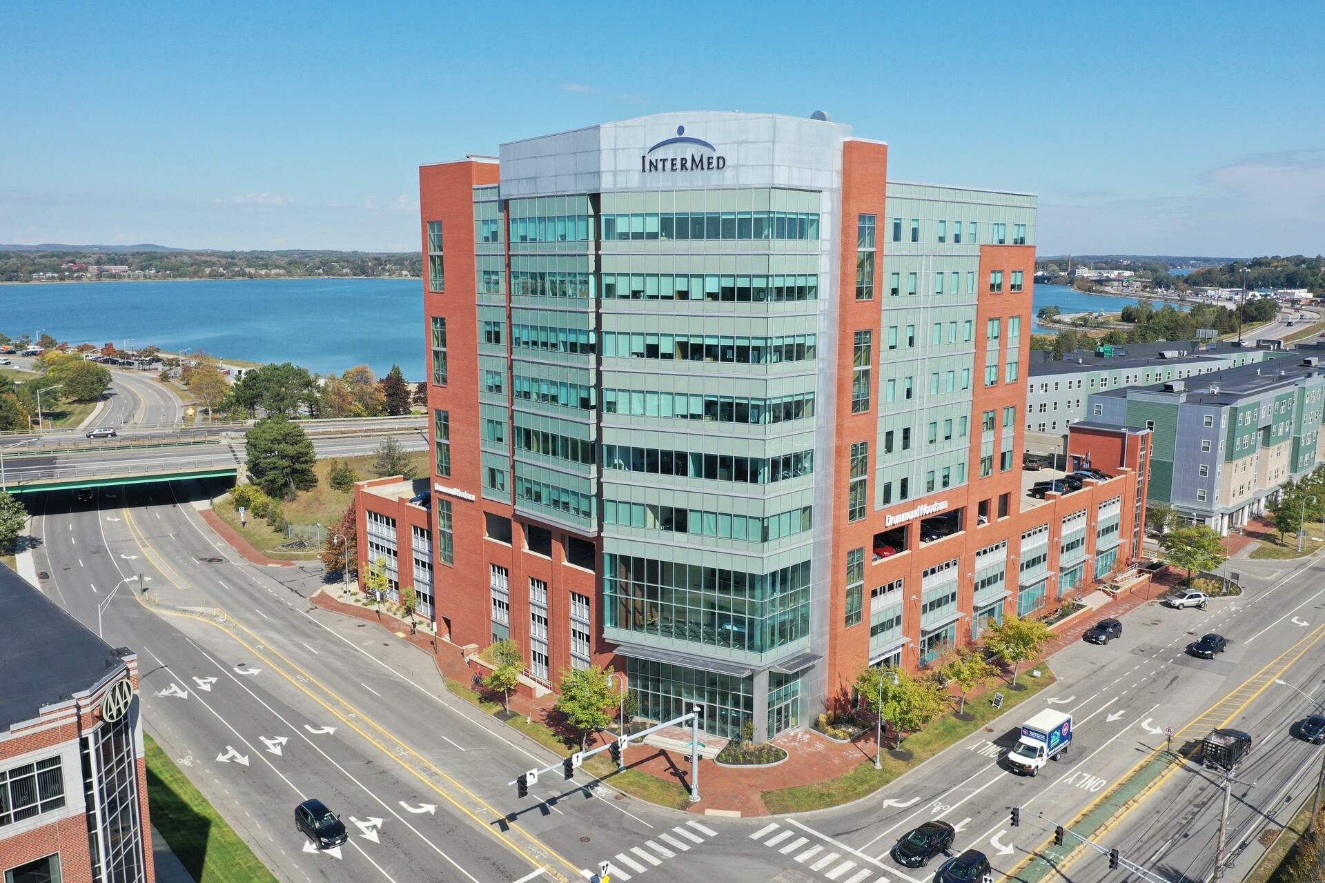 84 Marginal Way, Portland, ME à louer Photo principale– Image 1 sur 6