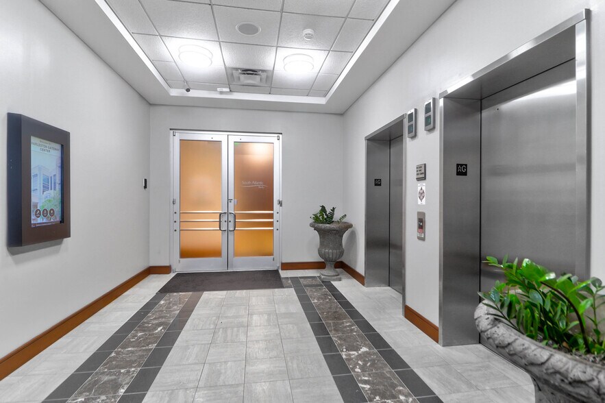 40 Calhoun St, Charleston, SC à louer - Photo intérieure – Image 3 sur 9