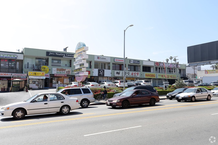 955 S Vermont Ave, Los Angeles, CA à louer - Photo principale – Image 2 sur 5